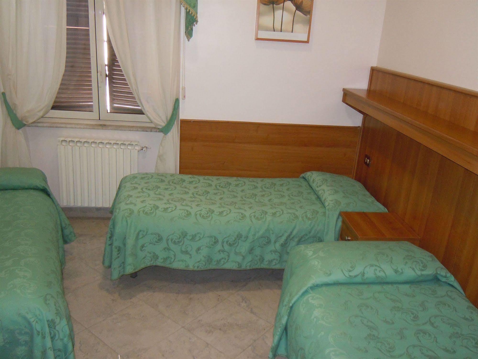 Hotel Papa Germano روما المظهر الخارجي الصورة