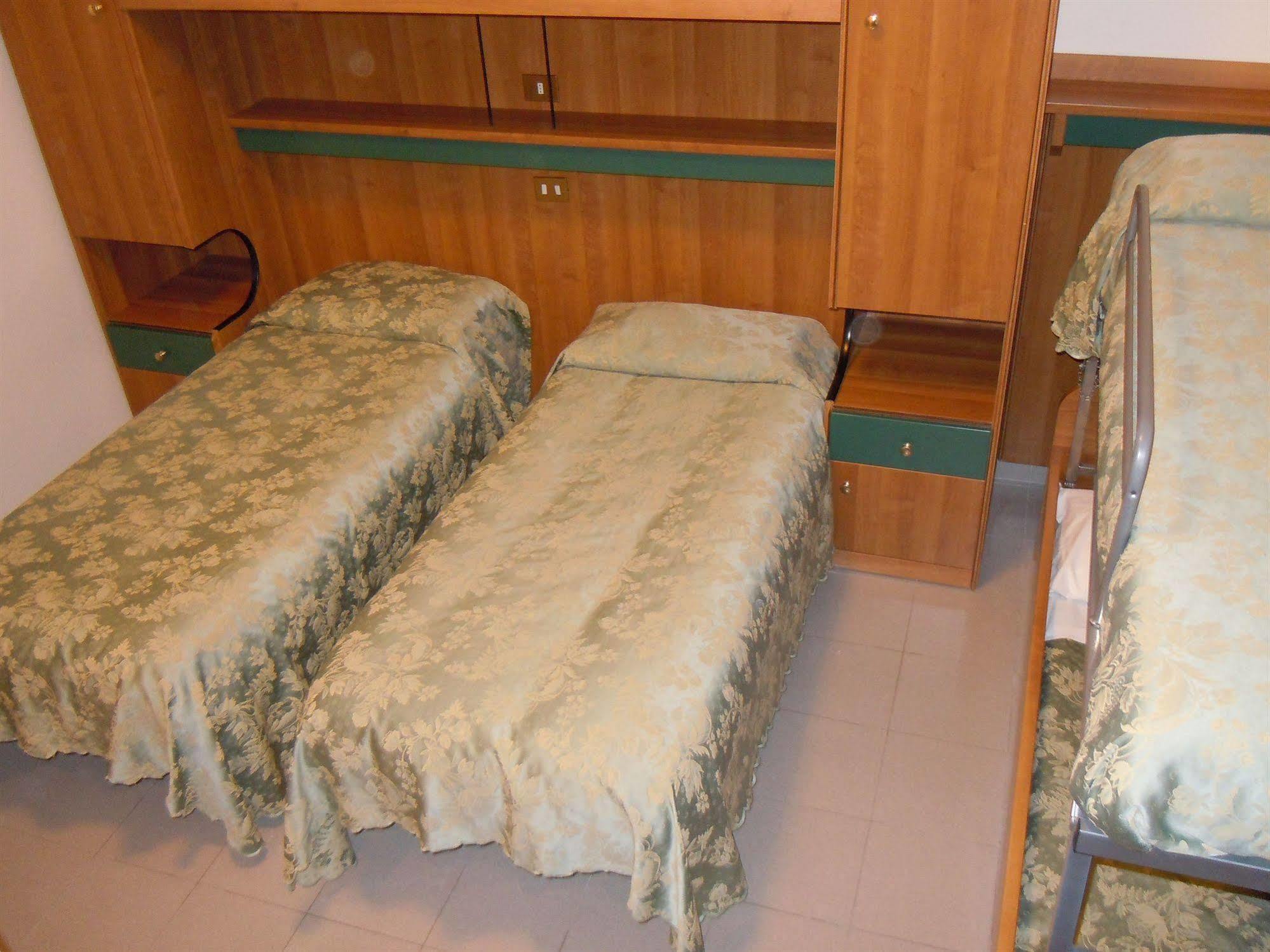 Hotel Papa Germano روما المظهر الخارجي الصورة
